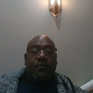 Meet your Posher, Les